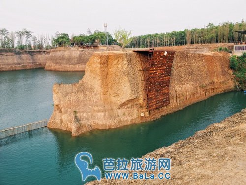 清迈大峡谷必玩必跳天然大水池