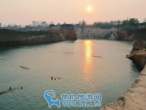 清迈大峡谷必玩必跳天然大水池