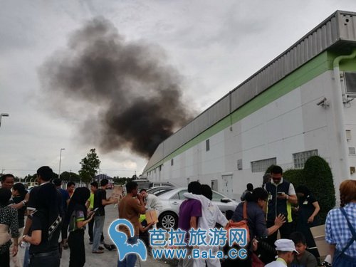 泰国北大年Big C发生两次爆炸 造成35人受伤100辆车被毁