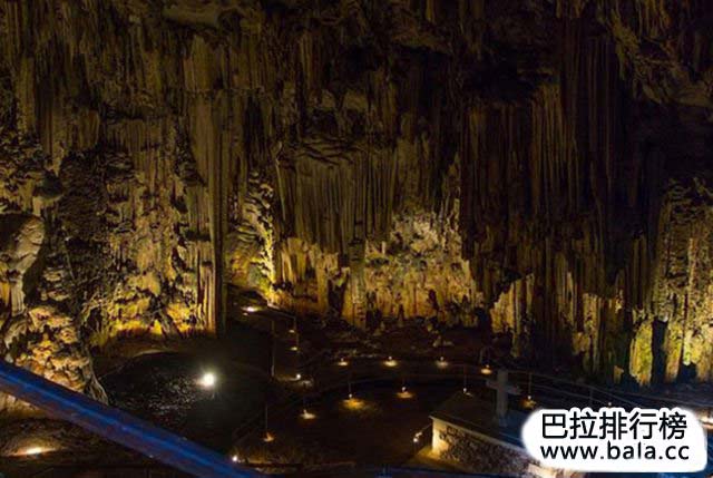 探秘最美溶洞中国十大溶洞排行榜