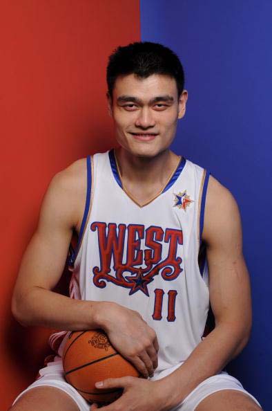 中国人气最高的10大篮球明星_巴拉排行榜