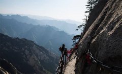 中国最惊险的十大旅游景点 华山长空栈道排第一