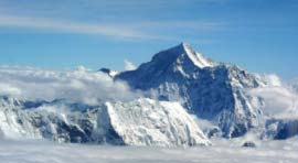 世界上尚未被攀登过的高峰，海拔8516米