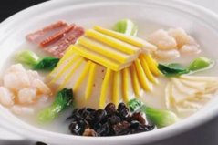 中国传统四大菜系：鲁菜、川菜、粤菜、淮扬菜