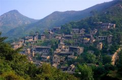 中国最怪的深山古村落：大汖村建在石头山坡上