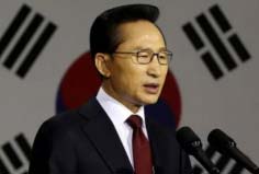 韩国唯一幸免的总统：李明博仍无法逃脱“青瓦台魔咒”