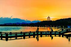 中国最美十大湖泊排名，西湖和青海湖位列前两名