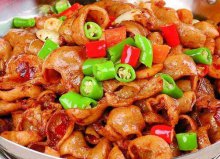 湖南的8种另类美食：锅灰猪肝上榜，常德大肠居榜首