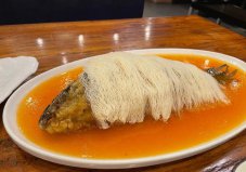 河南最有名的六大特色名菜：鲤鱼焙面、汴京烤鸭名列榜首