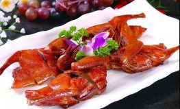 广东深圳最出名的八大特色美食，红烧光明乳鸽居榜首