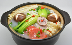 云南有名的8种小吃：竹筒饭入榜，过桥米线排在第一名