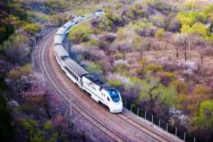 世界十大最美火车线路排名，北京S2线市郊铁路夺得第一