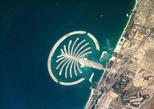 世界十大著名人造岛屿，朱美拉棕榈岛花费140亿美元打造